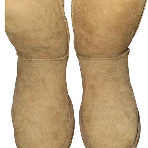 UGG Classic Tall II Boots – Chestnut Suede, Size 8, Like New - Picture 3 of 6